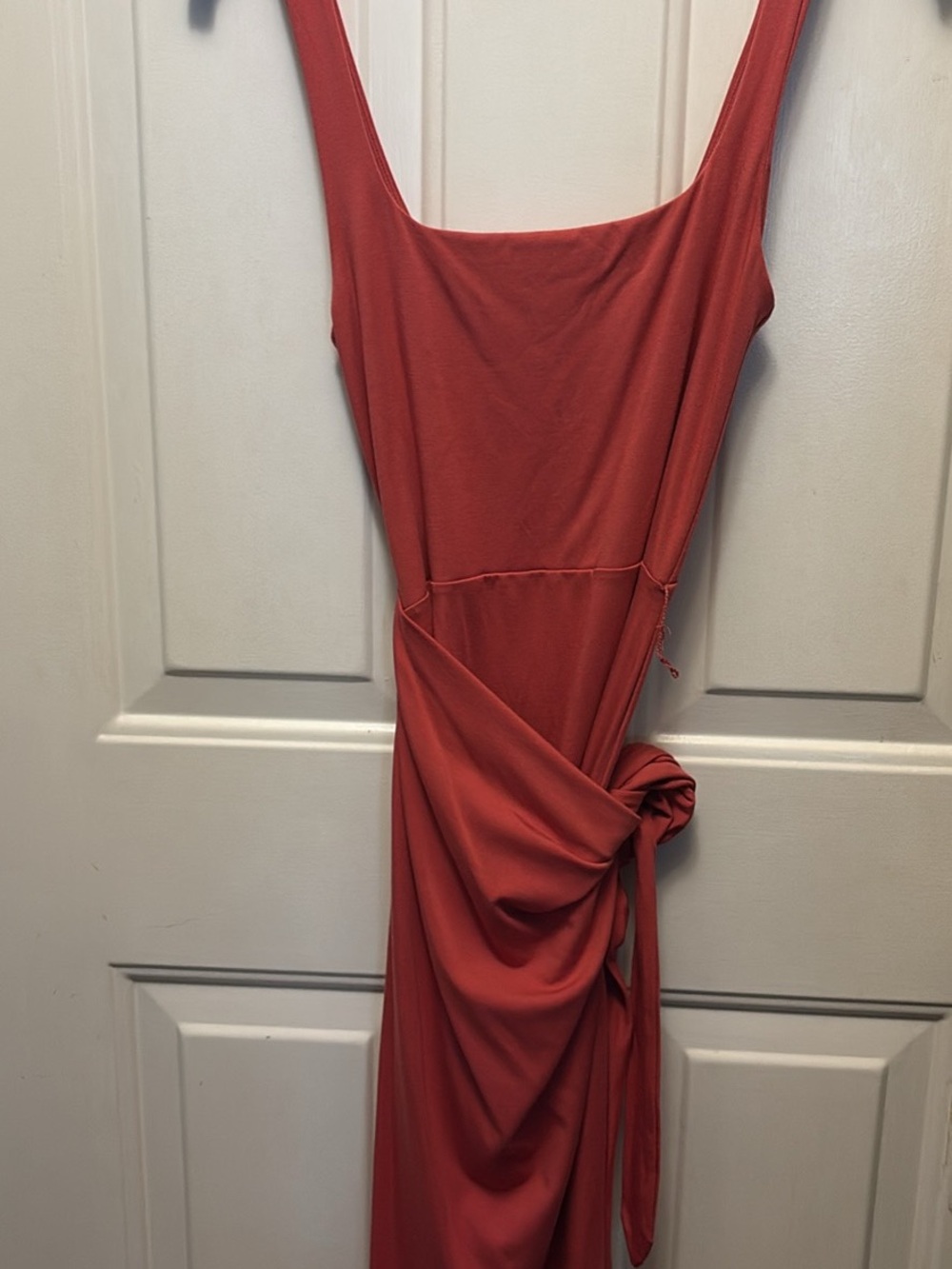 Sleeveless Red Knot-Waist Midi Dress